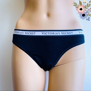 🆕 2/$12 Victoria’s Secret Black Logo Thong, M